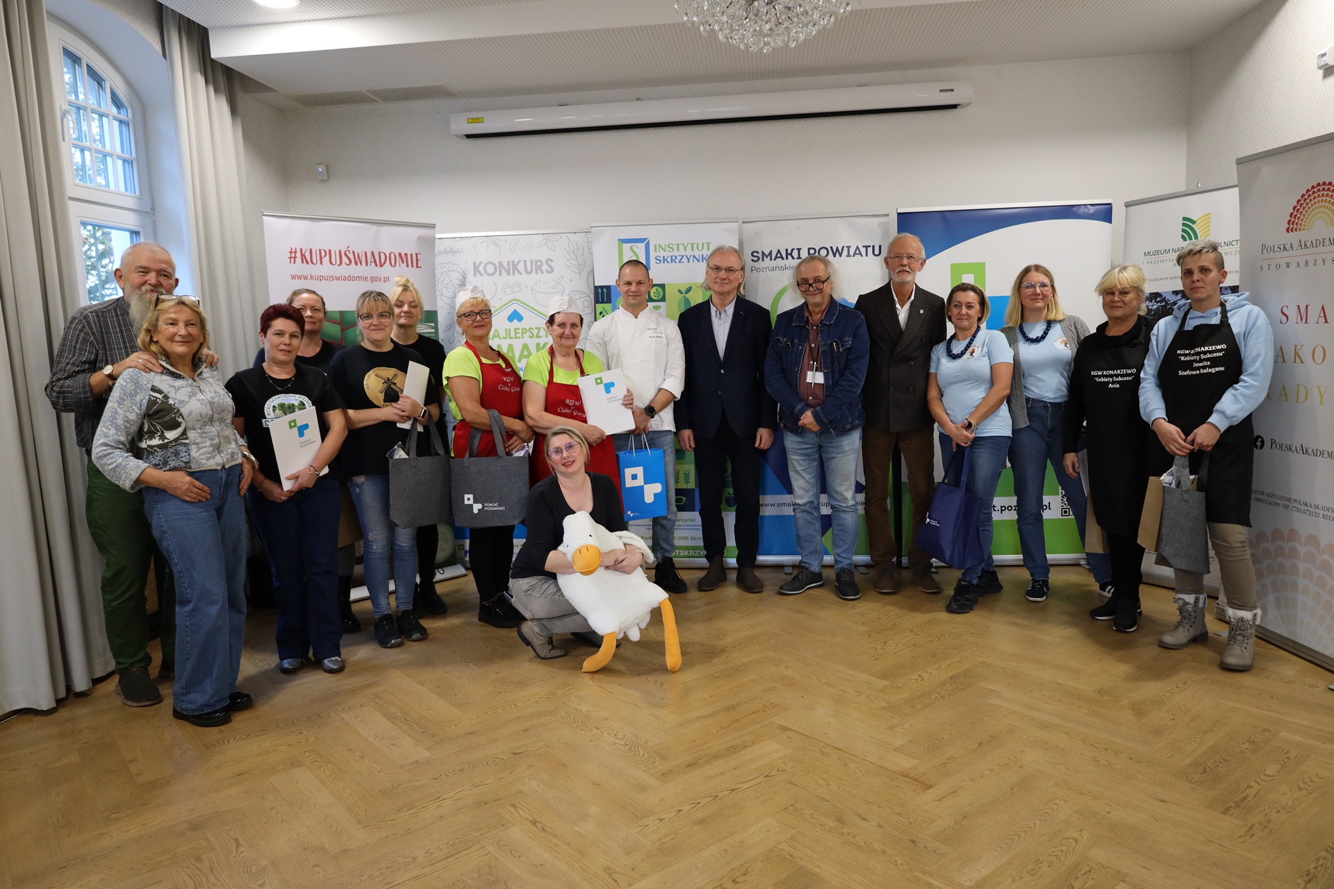 You are currently viewing W Dworze Skrzynki odbył się konkurs „Przekąski z gąski 2025”