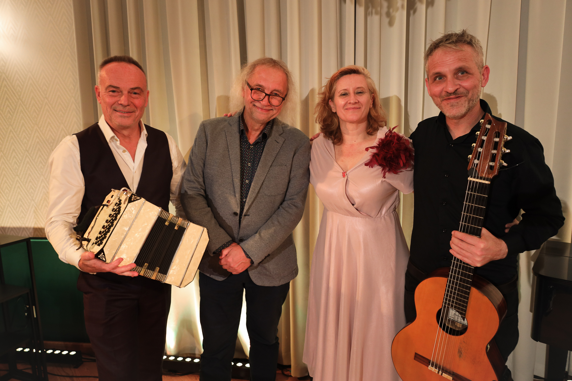 You are currently viewing „Tango con Memoriam” – zabrzmiało w Dworze Skrzynki.